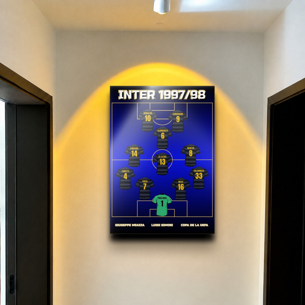INTER 1997/98 38 - pasillo_arco_foco.jpg