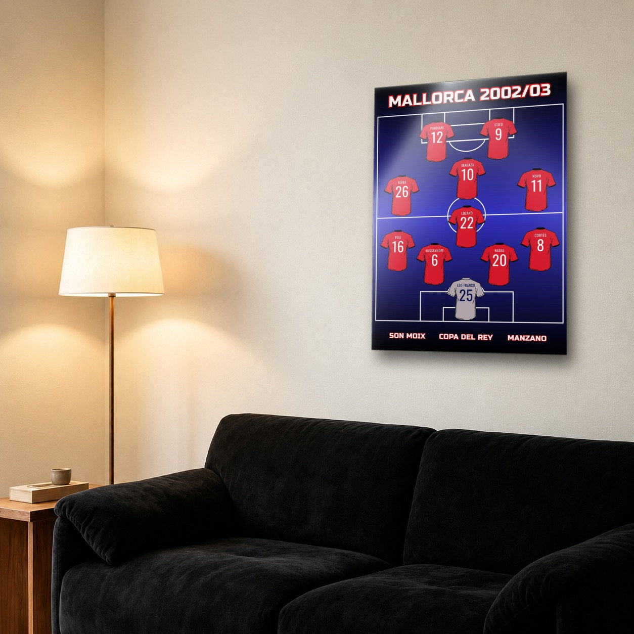 BERMELLONES 2002/03 36 - Encima_de_sofa_negro,_anadir_sombra.jpg